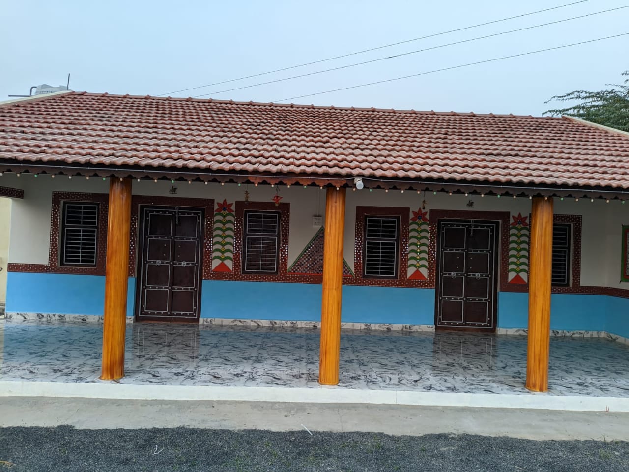 Outdoor Ambience at Moon HomeStay - Photo 1