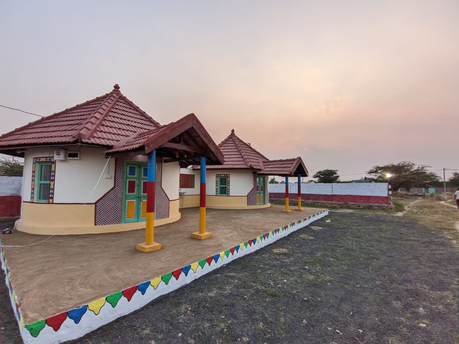Outdoor Ambience at Moon HomeStay - Photo 3