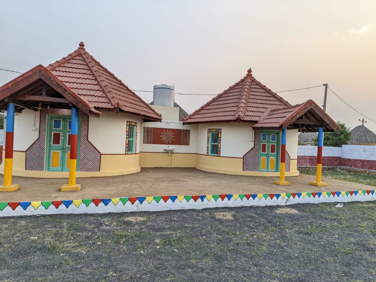 Outdoor Ambience at Moon HomeStay - Photo 5